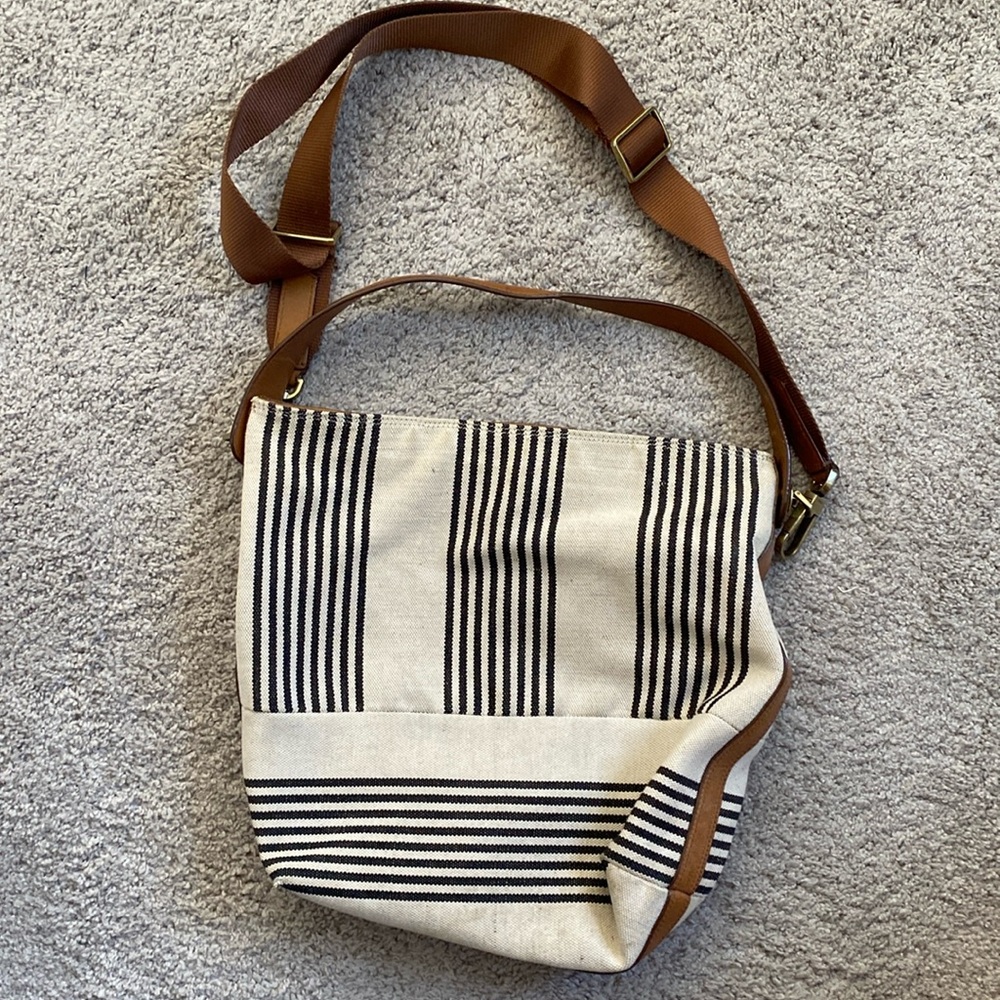 Fossil tote/bucket bag